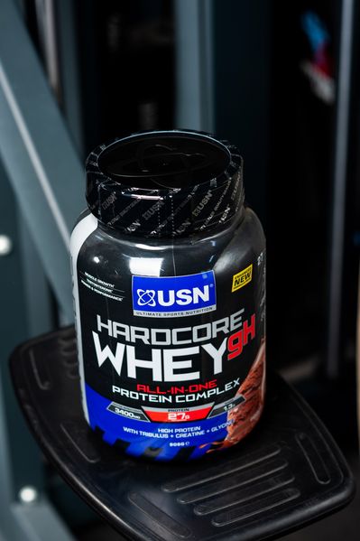 Сывороточный протеин концентрат USN Hardcore Whey 2000 г, Клубника 05502-03 фото